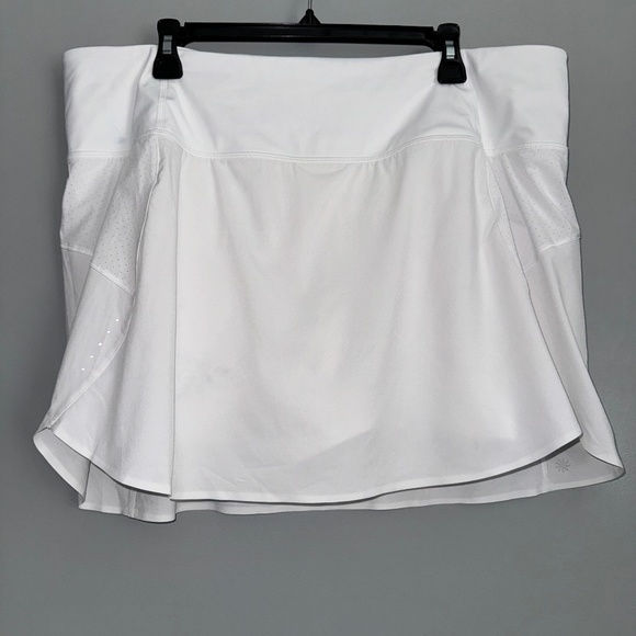 EUC Athleta Run With It Skort White Size 2X - Picture 2 of 9